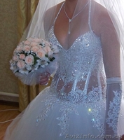 Весільна сукня ,білого кольору - <ro>Изображение</ro><ru>Изображение</ru> #1, <ru>Объявление</ru> #877160