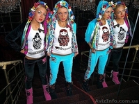 Костюм из велюра с венком и платочными вставками в стиле Лурдес, Матрешка - <ro>Изображение</ro><ru>Изображение</ru> #1, <ru>Объявление</ru> #913145