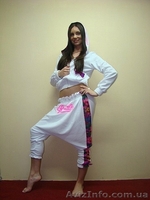 Костюм из велюра с платочными вставками (кофта + юбка/штаны) в стиле Лурдес - <ro>Изображение</ro><ru>Изображение</ru> #1, <ru>Объявление</ru> #913149