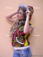 Жилетка из платка с капюшоном и натуральным мехом песца в стиле Лурдес, Матрешка - <ro>Изображение</ro><ru>Изображение</ru> #2, <ru>Объявление</ru> #913673