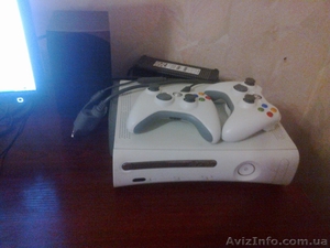 Xbox 360, 60GB полный комплект - <ro>Изображение</ro><ru>Изображение</ru> #1, <ru>Объявление</ru> #593577