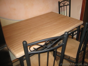 стол обеденный и четыре стула - <ro>Изображение</ro><ru>Изображение</ru> #1, <ru>Объявление</ru> #781064