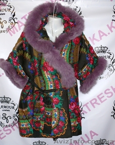 Пальто-кимоно из платочной ткани с натуральным мехом песца в стиле Лурдес - <ro>Изображение</ro><ru>Изображение</ru> #3, <ru>Объявление</ru> #913726