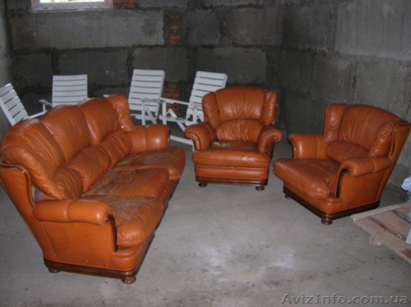 диваны и два кресла  настаящая кожа  нужна немнога реставрировать  4500 гр  063) - <ro>Изображение</ro><ru>Изображение</ru> #1, <ru>Объявление</ru> #238627