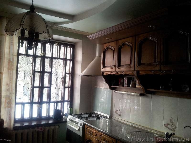 3-х кімнатна квартира р-н Виставка, вул..Свободи - <ro>Изображение</ro><ru>Изображение</ru> #1, <ru>Объявление</ru> #879479