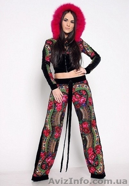 Костюм платочно-велюровый с натуральным мехом песца в стиле Лурдес, Матрешка - <ro>Изображение</ro><ru>Изображение</ru> #1, <ru>Объявление</ru> #913692