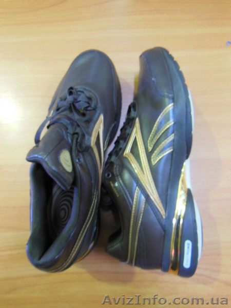 Кроссовки Reebok. Оригинал. Лот 20 пар. Цена 26, 5 евро/пара. - <ro>Изображение</ro><ru>Изображение</ru> #3, <ru>Объявление</ru> #1052457
