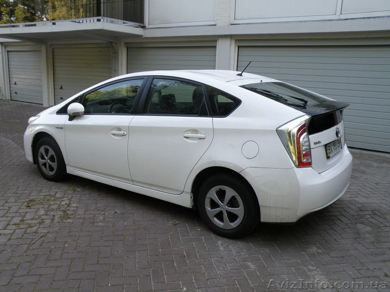 Самый экономичный автомобиль - TOYOTA Prius 2012 (3-е поколение) - <ro>Изображение</ro><ru>Изображение</ru> #4, <ru>Объявление</ru> #1570588