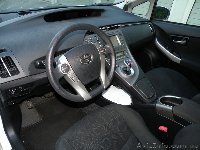 Самый экономичный автомобиль - TOYOTA Prius 2012 (3-е поколение) - <ro>Изображение</ro><ru>Изображение</ru> #8, <ru>Объявление</ru> #1570588
